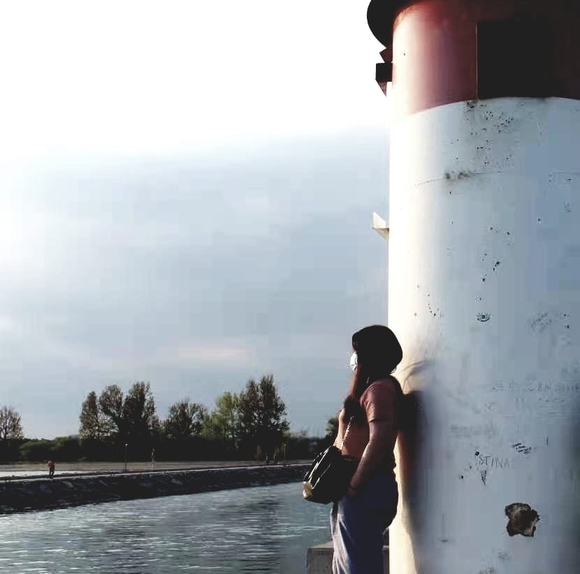 Meet your Posher, Min - Picture 1 of 1